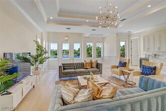 2875 Coco Lakes Dr in Naples, FL - Building Photo - Building Photo