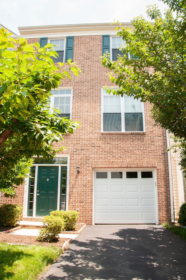 21672 Kings Crossing Terrace in Ashburn, VA - Building Photo - Building Photo