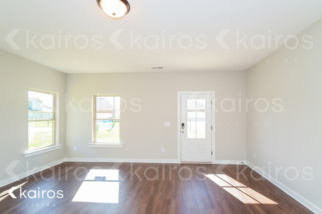 46 HAWK LN, Unit 2 in Lincoln, AL - Foto de edificio - Building Photo