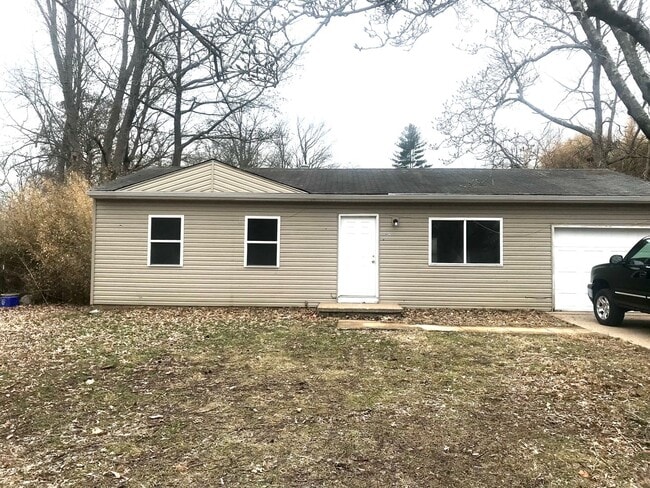 property at 617 W Owens St