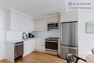 130 Hope St in Brooklyn, NY - Building Photo - Building Photo
