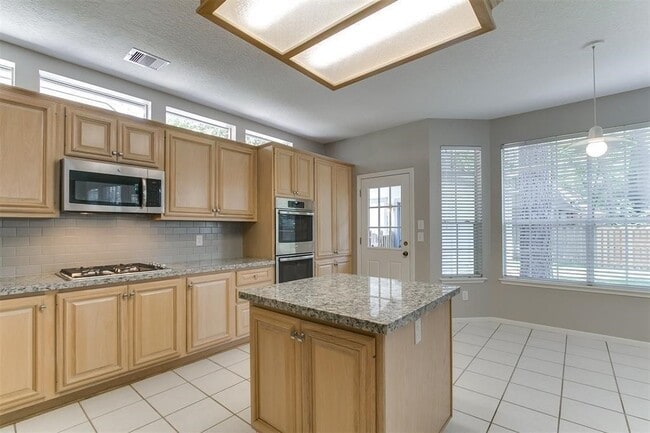 property at 30 Petalcup Pl