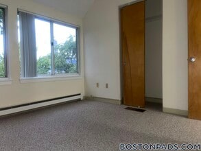 140 N Beacon St, Unit A3 in Boston, MA - Building Photo - Building Photo