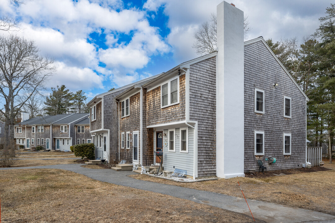 SummerWood Condominiums in Mashpee, MA - Building Photo