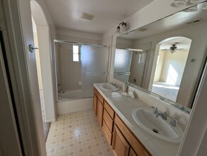 2702 Escala Cir in San Diego, CA - Building Photo - Building Photo