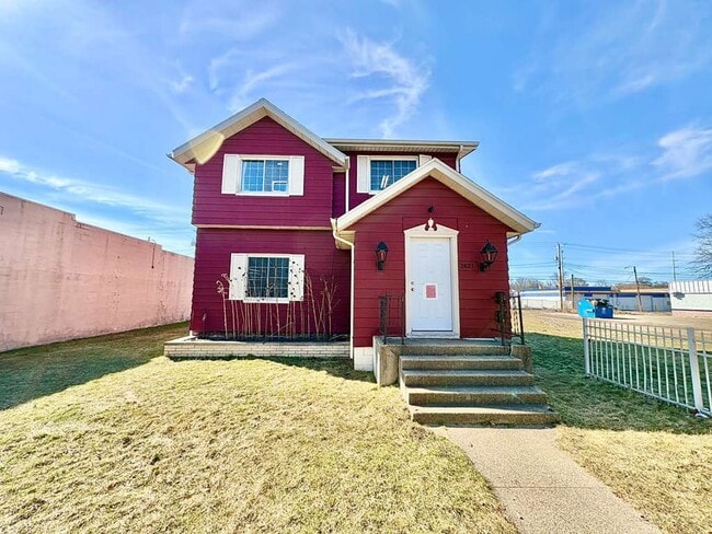 2621 S Michigan St in South Bend, IN - Building Photo - Building Photo