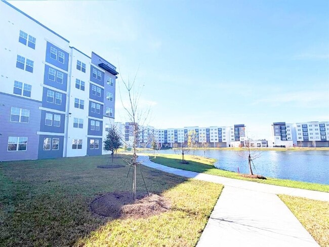 5587 Millennia Park Dr in Orlando, FL - Foto de edificio - Building Photo