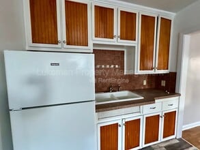 1410 Oak St in Kalamazoo, MI - Building Photo - Building Photo