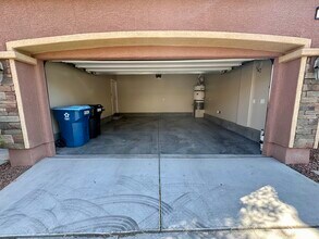9341 W Pearblossom Sky Ave in Las Vegas, NV - Building Photo - Building Photo