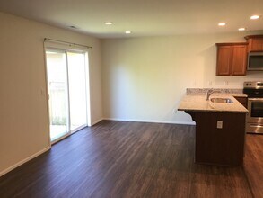 6640 Sarazen St SE in Lacey, WA - Building Photo - Building Photo