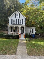 660 Main St in Port Jefferson, NY - Building Photo