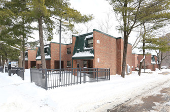 Sheldon Oak II Coop in Hartford, CT - Building Photo - Building Photo