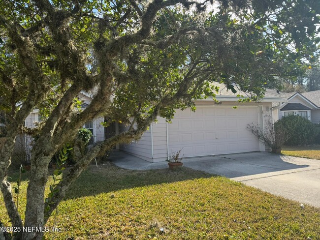 4263 Hanging Moss Dr in Orange Park, FL - Building Photo - Building Photo