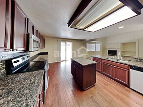 13985 Elm St in Thornton, CO - Foto de edificio - Building Photo