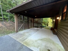 3850 Ravens Den Way in Pigeon Forge, TN - Building Photo - Building Photo