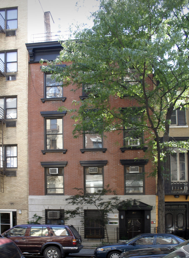 144 E 30th St in New York, NY - Foto de edificio - Building Photo