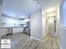 4308 70 St NW in Edmonton, AB - Building Photo