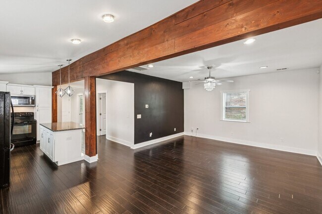 1750 22nd Ave N in Nashville, TN - Building Photo - Building Photo