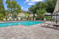 6817 Breezy Palm Dr in Riverview, FL - Foto de edificio - Building Photo