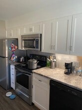 1640 Greenview Dr in Ann Arbor, MI - Building Photo - Building Photo
