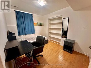 54 Emcarr Dr in Toronto, ON - Building Photo - Building Photo