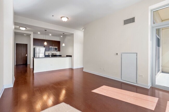 1400 S Michigan Ave, Unit 2512 in Chicago, IL - Building Photo - Building Photo