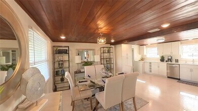 511 Dona Dr in Nokomis, FL - Building Photo - Building Photo