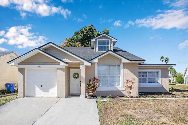 3944 37th St Ct W in Bradenton, FL - Building Photo