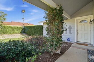 2134 Latham St in Simi Valley, CA - Building Photo - Building Photo