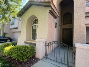 10933 Esta Ponia Ct in Las Vegas, NV - Building Photo - Building Photo