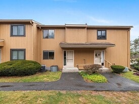 154 Brittany Farms Rd in New Britain, CT - Building Photo