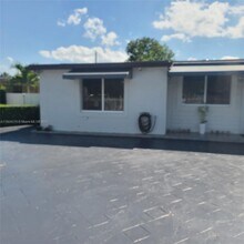 3740 NW 165th St in Opa Locka, FL - Building Photo - Building Photo