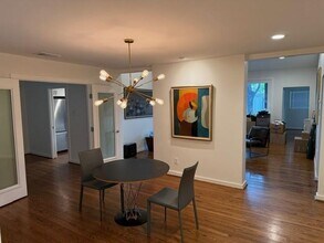 6815 Ravendale Ln in Dallas, TX - Building Photo - Building Photo