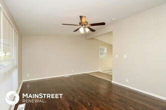 8501 E 92nd St in Kansas City, MO - Foto de edificio - Building Photo