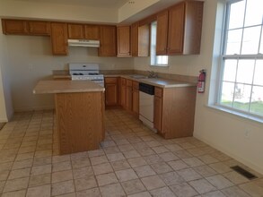 1012 Alexander Dr in Temple, PA - Building Photo - Building Photo