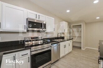 9240 E Dolores St in Tucson, AZ - Foto de edificio - Building Photo