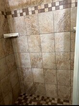 100 Kings Ridge Dr, Unit Downstairs Unit in Peachtree City, GA - Foto de edificio - Building Photo