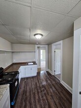 114 N 7th St-Unit -114.5 N 7th St in Knoxville, IA - Building Photo - Building Photo