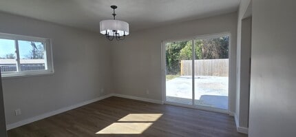 802 W 17th St in Lynn Haven, FL - Building Photo - Building Photo