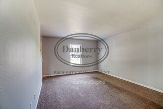 3733 Willow Run Dr in Toledo, OH - Building Photo - Building Photo