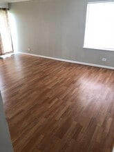 425 Walnut Creek Rd in Lisle, IL - Building Photo - Building Photo