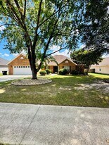 210 Cumberland Woods Terrace in Warner Robins, GA - Building Photo