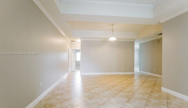 665 SE 31st Ave in Homestead, FL - Building Photo - Building Photo