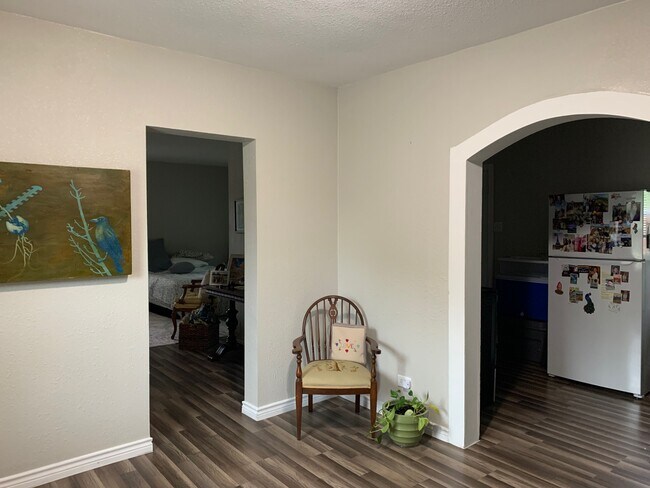 613 W Murray St in Denison, TX - Building Photo - Building Photo