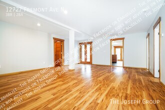 12727 Fremont Ave N in Seattle, WA - Building Photo - Building Photo