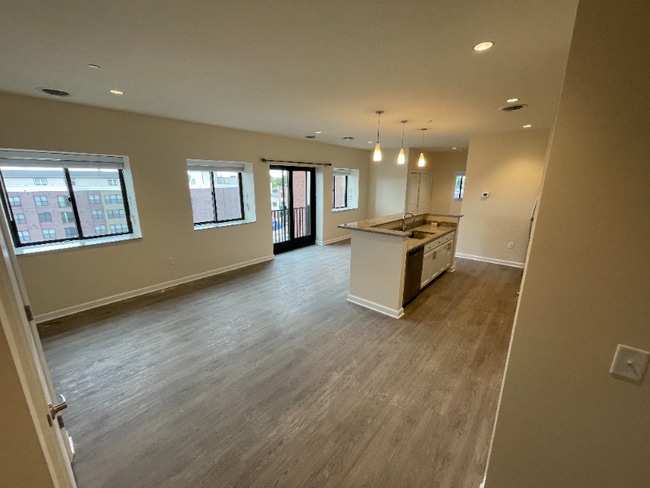 192 Erie Blvd