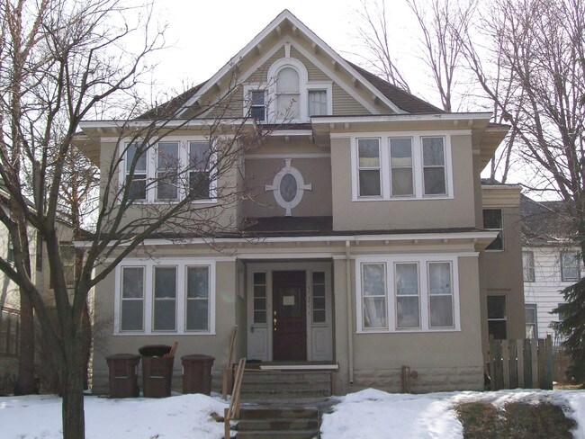 90 Winifred St W in St. Paul, MN - Building Photo - Building Photo