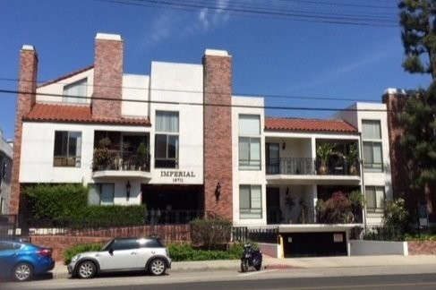 Imperial Apartments in Studio City, CA - Building Photo