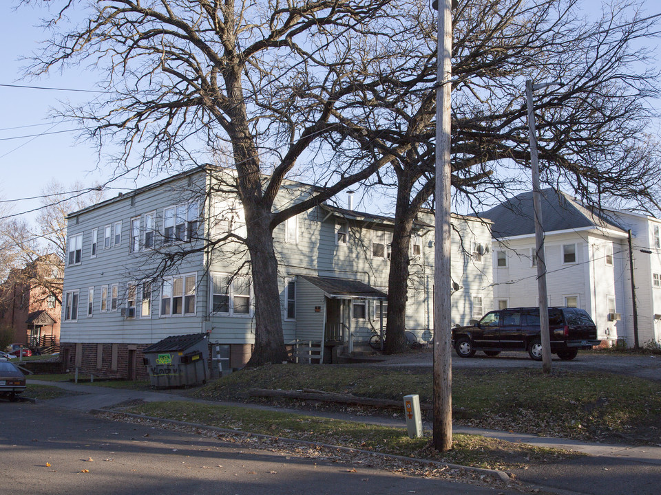 1082 21st St in Des Moines, IA - Foto de edificio