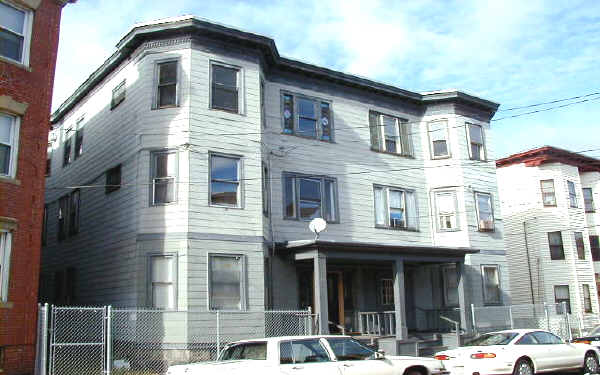 128-130 Shurtleff St in Chelsea, MA - Foto de edificio